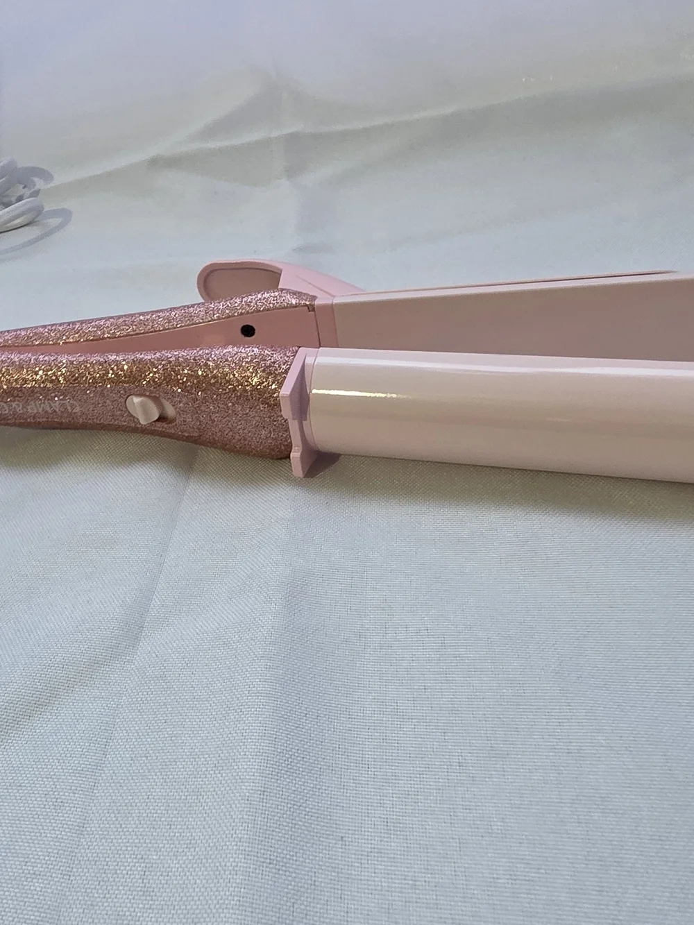 The Beachwaver Co. Clamp & Curl 2-in-1 Styling Iron - Pink Glitter ✨